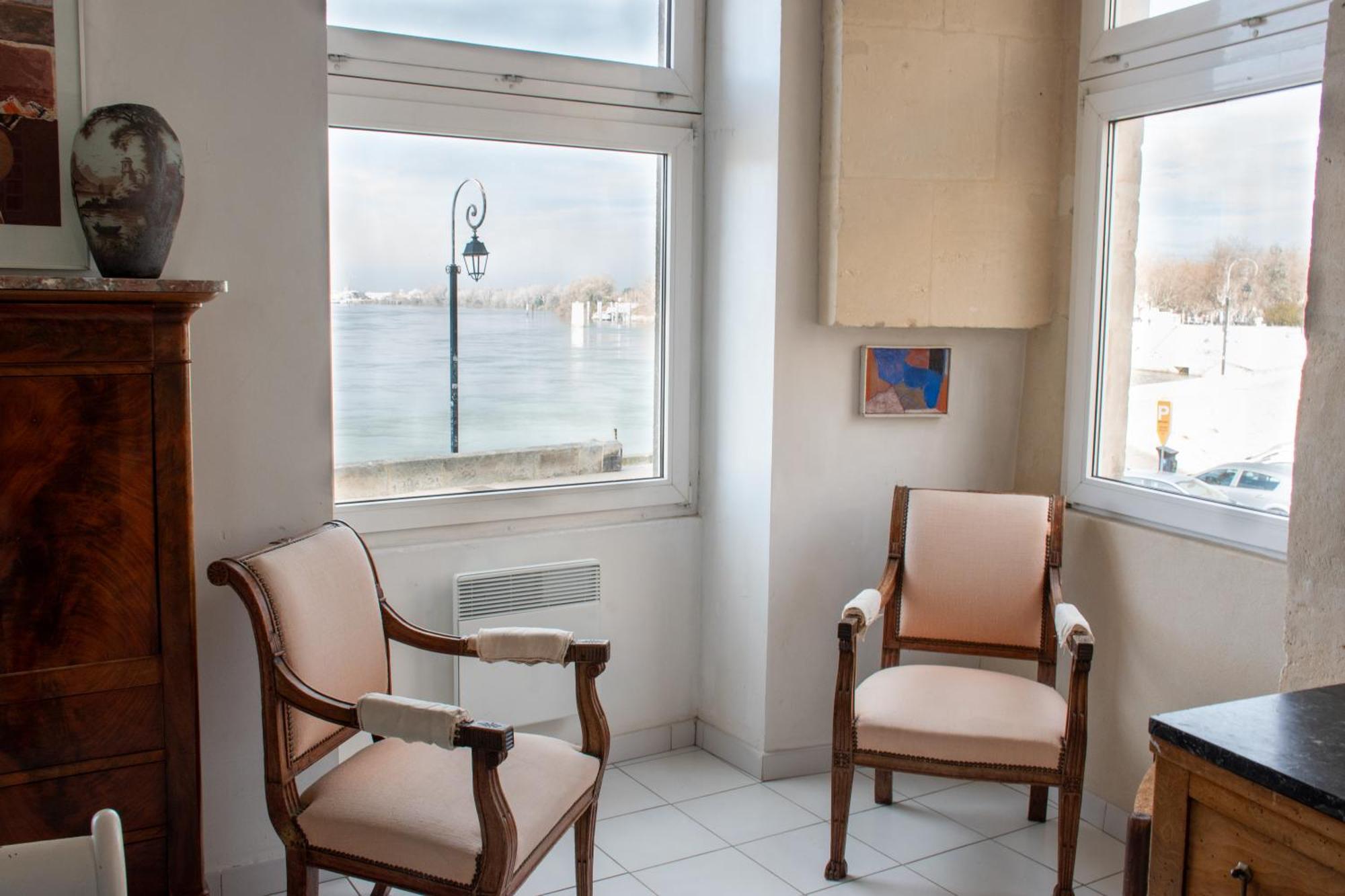 Renne - Vue Imprenable Sur Le Rhone Lejlighed Arles Eksteriør billede